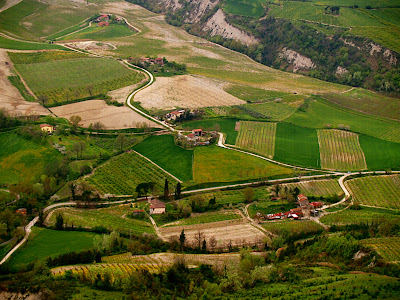 Borgo Tossignano: le campagne attorno alla vena del gesso