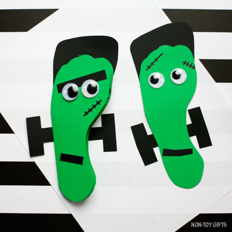 Frankenstein footprint craft - Halloween footprint art