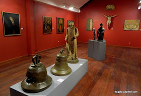 Arte sacra colonial no Museu da Plaza Mayor, no sítio arqueológico de Panamá Viejo