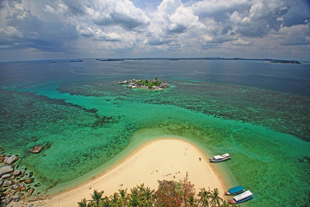 Pulau Lengkuas mempunyai Wisata Pantai Terindah diwilayah Bangka Belitung Pulau Lengkuas Wisata Pantai Terindah di Bangka Belitung