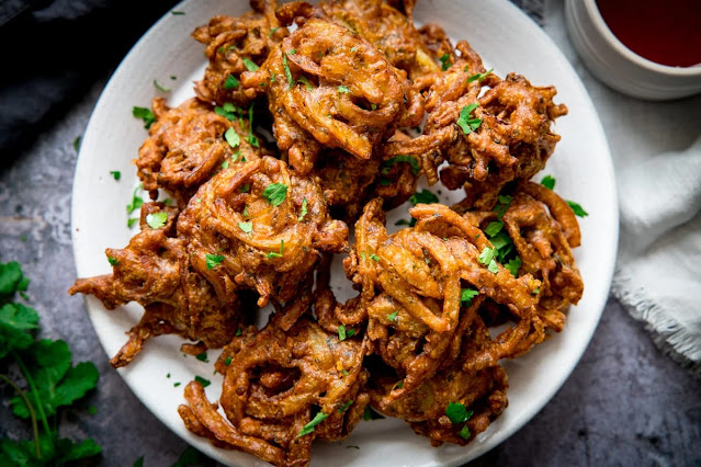 **Making Delicious Onion Pakoda Without Rice Flour**