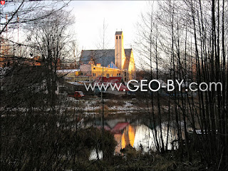 Lahojsk. Catholic church of St. Casimir in autumn