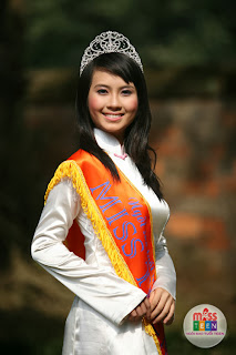 Hot girl xinh đẹp Huyền Trang miss teen 2009