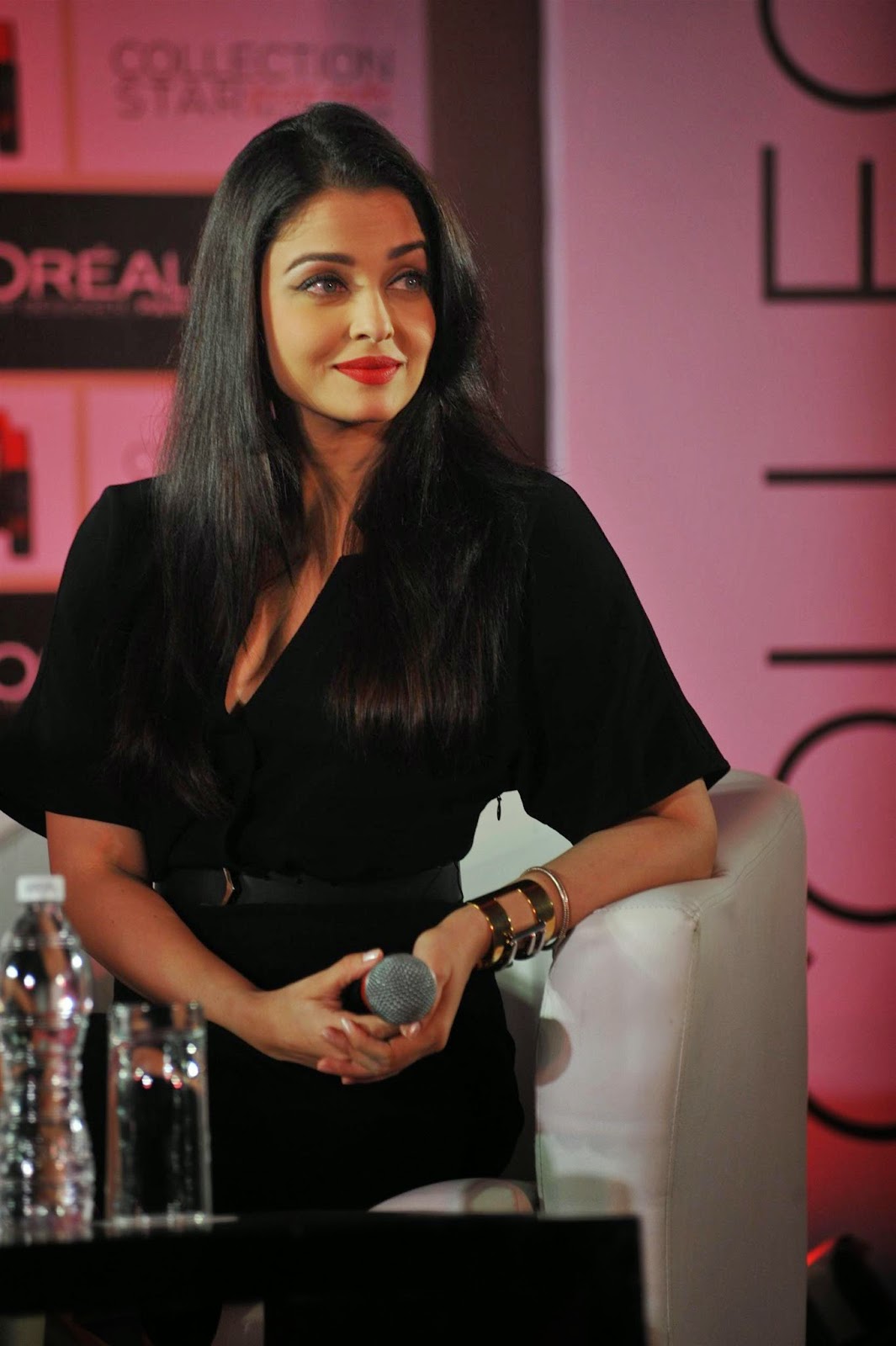 Aishwarya-Rai-Bachchan-Launch-Loreal-Pure-Reds-Collection-of-Lipsticks-22