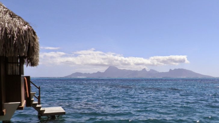 Silhouette de Moorea vue de Punaauia