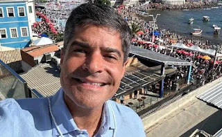 Humorista João Pimenta denuncia retaliação política em Salvador