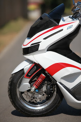 22 Gambar Modifikasi Honda PCX konsep Low Riderz Modif 