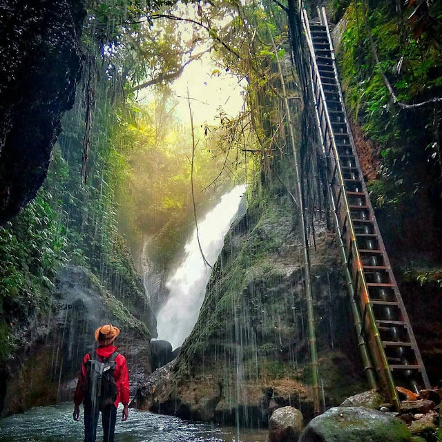 Tiket Masuk dan Alamat Curug Kiara Gunung Menir Bogor