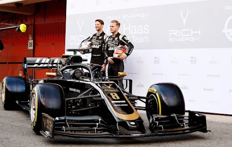 Haas VF-19