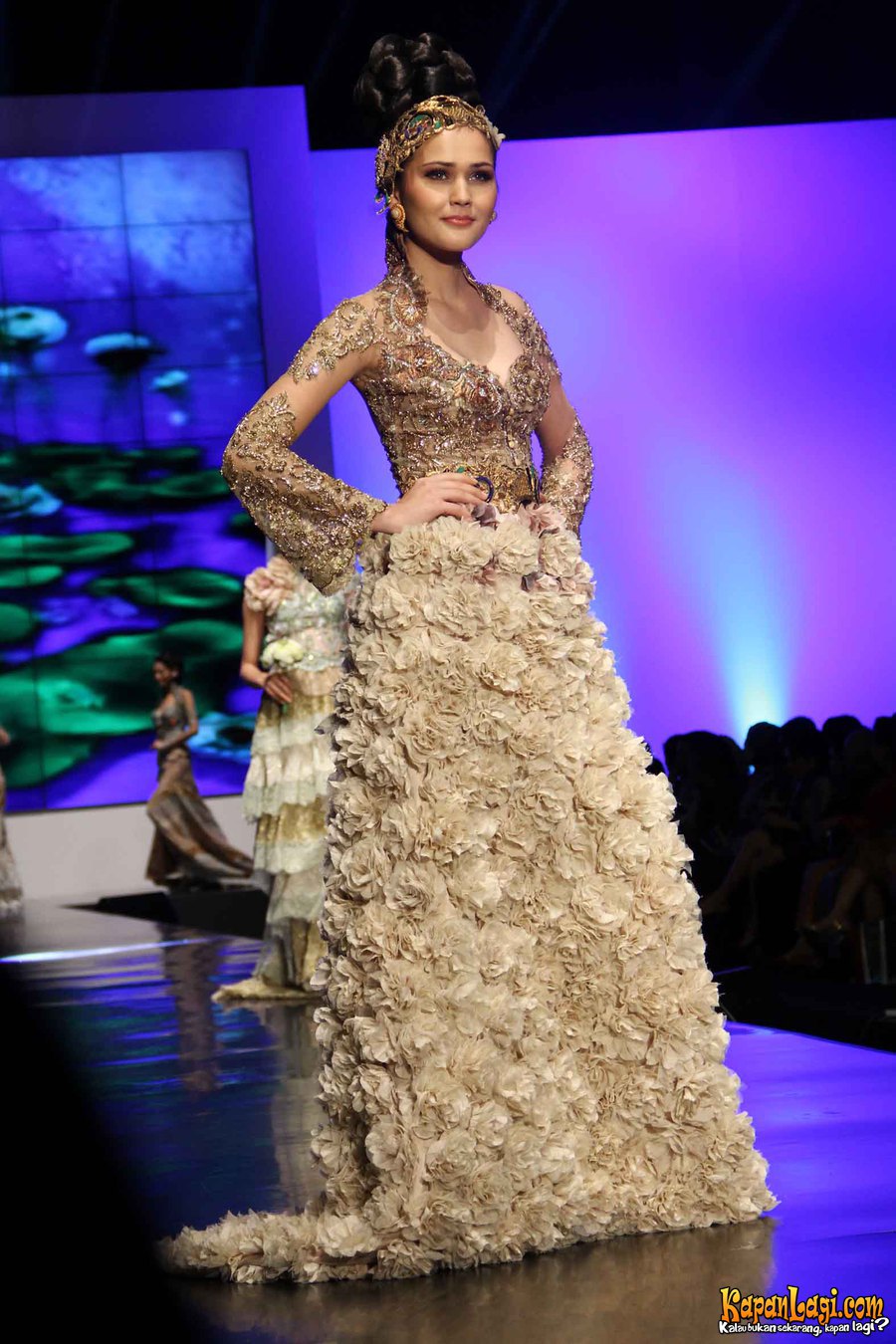 fashionloly Dress Kebaya  Indonesia Anne Avantie