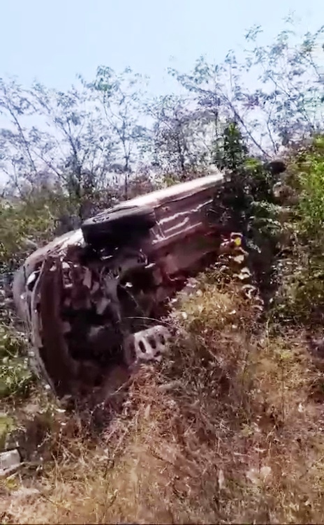 Condutora fica ferida e passageiro morre após carro capotar na BR-343 em Buriti dos Lopes