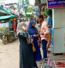 কক্সবাজারে অভিনব কায়দায় নারী প্রতারক চক্র