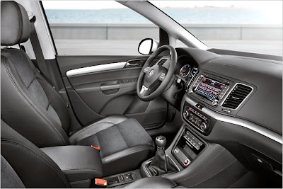 VW Sharan interior