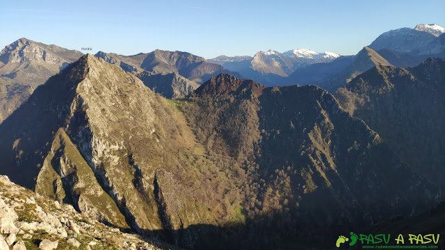 Vista del Pico Pondiu desde el Posadoriu