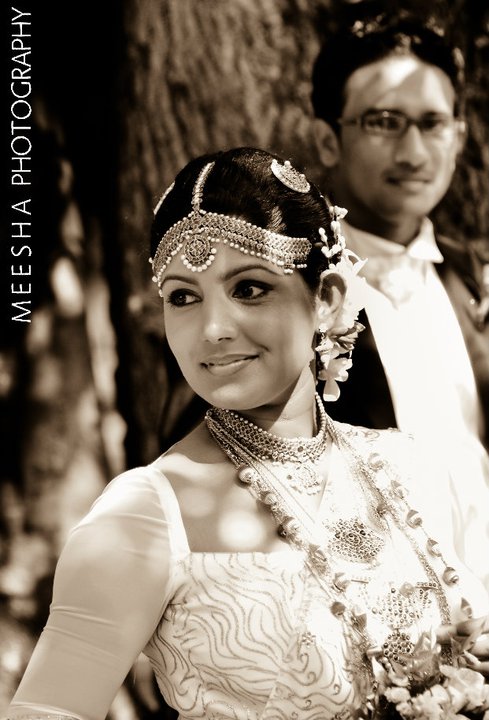 Anuruddhika Padukkage  Srilankan Actress Wedding PhotosPics glamour images