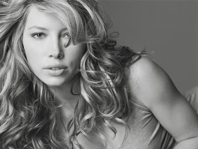 Hollywood Actress Wallpaper-Jessica Biel-905-1600x1200