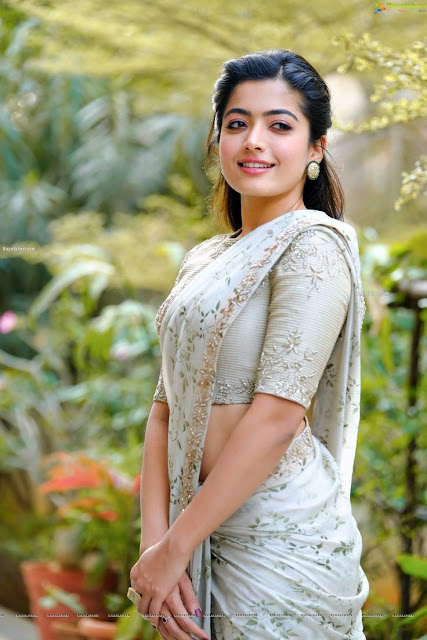 Rashmika Mandanna beautifully sare images 