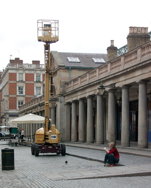 The cherry picker and the girl, Covent Garden, London