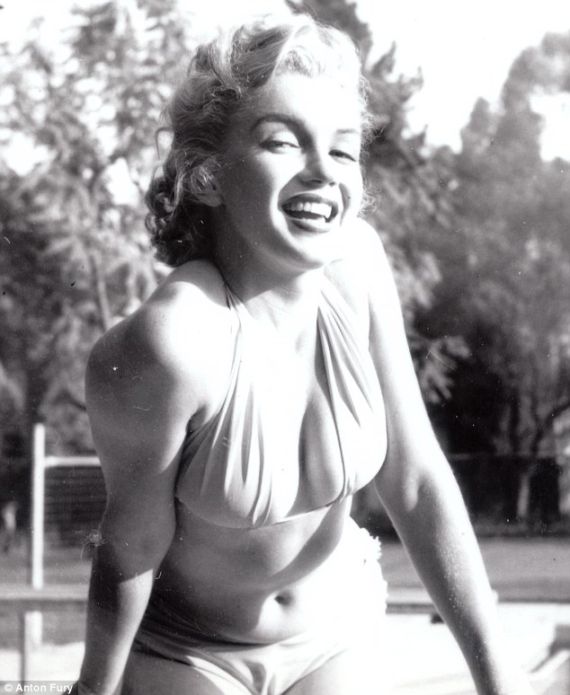 Marilyn Monroe Hot Exposures