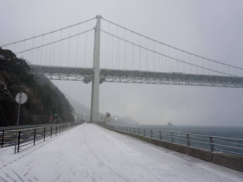 関門橋雪景色