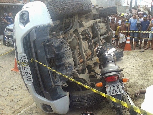 Acidente entre carro e moto deixa uma vitima fatal no Cajueiro em Santo Antônio de Jesus