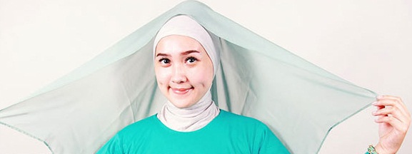 Cara Memakai Jilbab Segi Empat