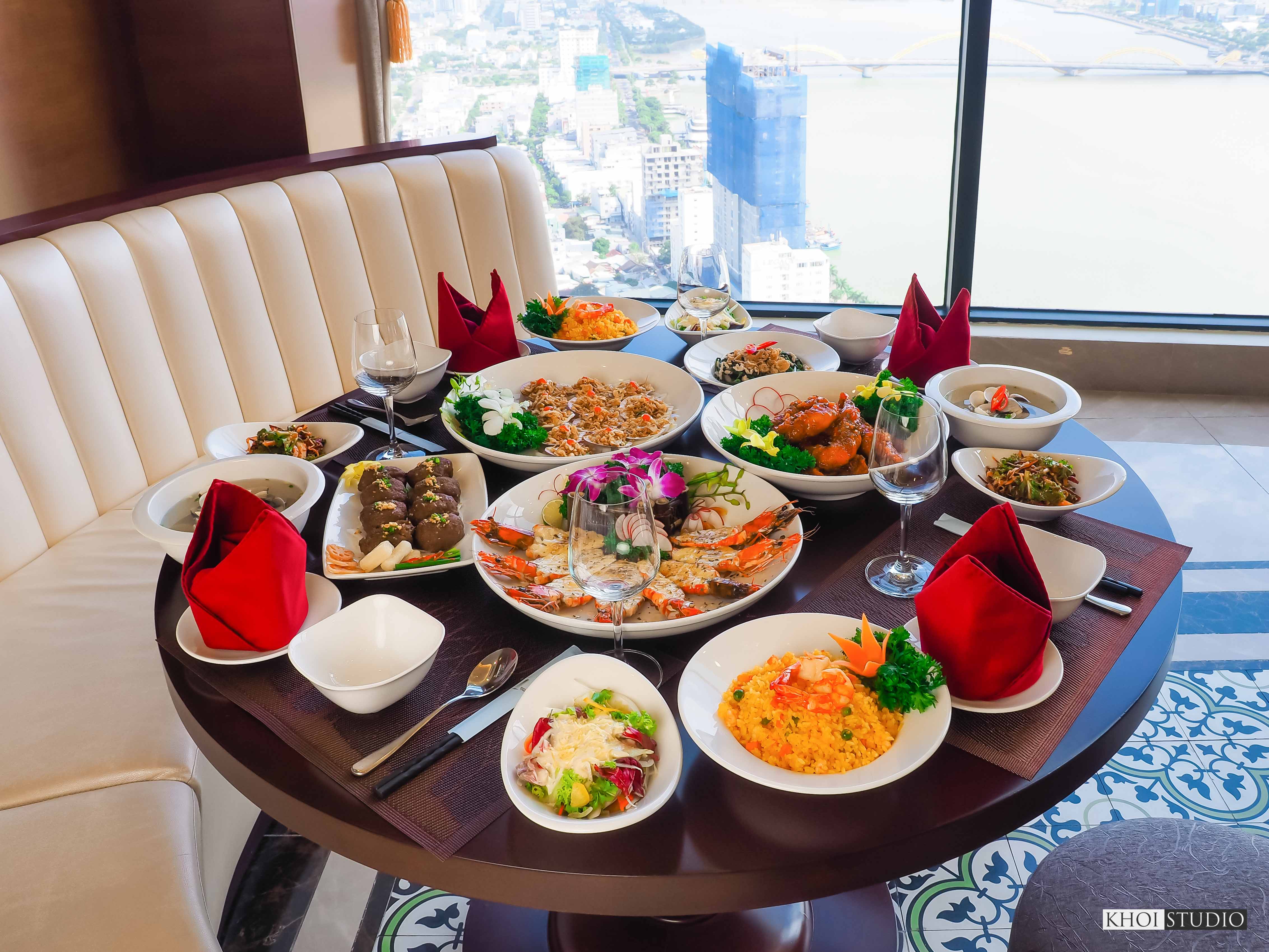 Thưởng thức món ăn dân dã, không kém phần sang trọng ở Danang Tower