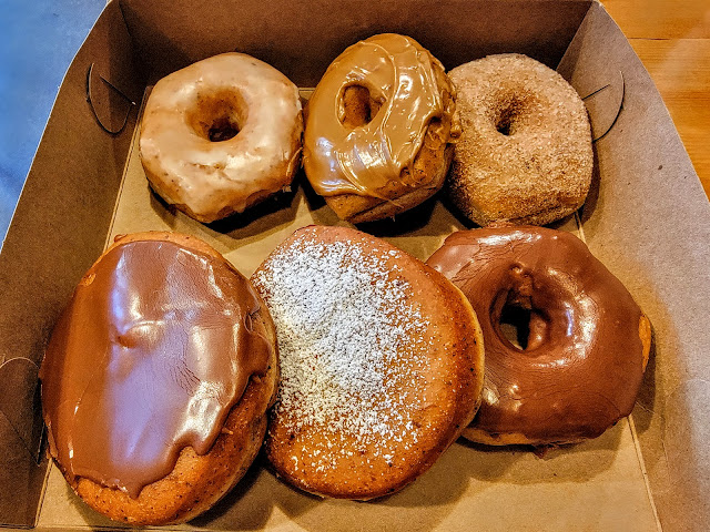 6 vegan donuts
