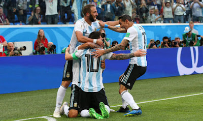 ARGENTINA KALAHKAN NIGERIA 2-1, ARGENTINA LOLOS KE BABAK-16 BESAR