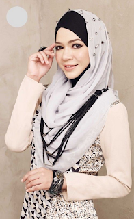 Baju Wanita Muslim untuk Lebaran