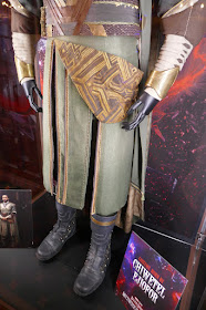 Mordo costume detail Doctor Strange 2