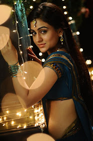 aksha in saree new