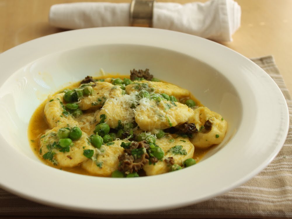  Coming Soon: Ricotta Gnocchi alongside Morels together with Fresh Peas