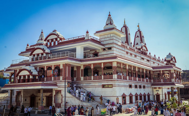 Sankarshan Das Adhikari - The Magnificent ISKCON Temple in Pune, India