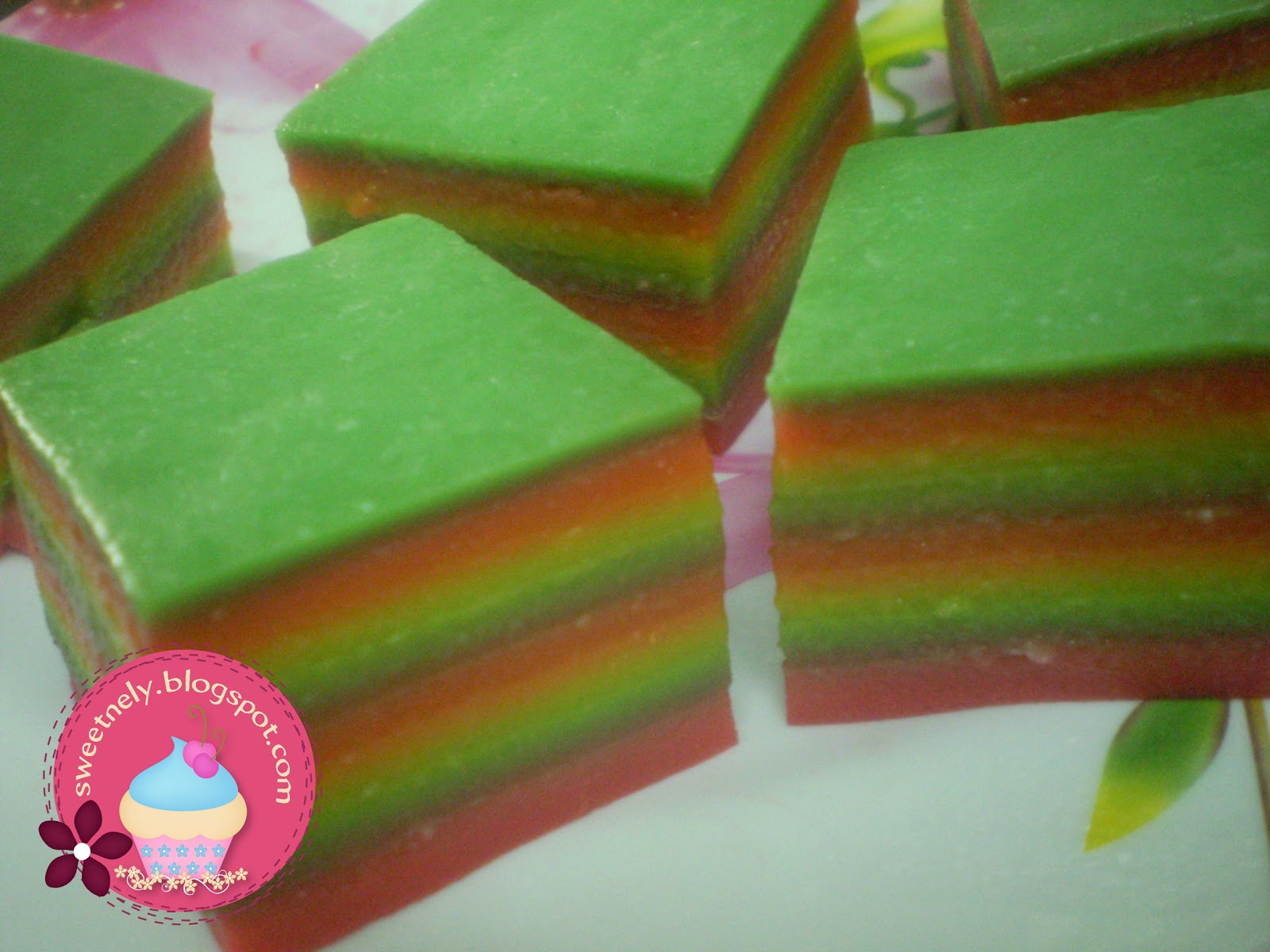 KUIH LAPIS PELANGI