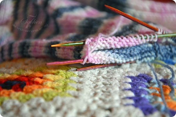 6v7sep29 Sockenufo fertig stricken