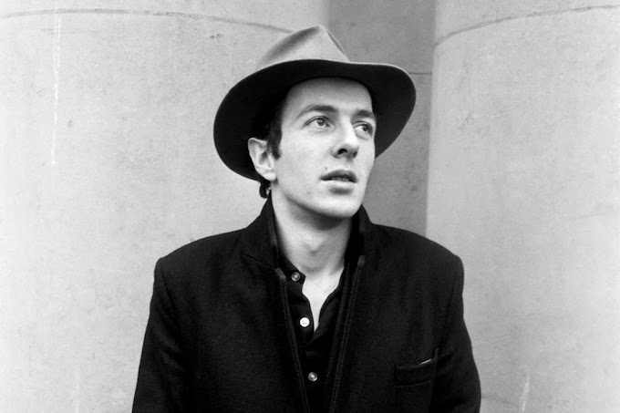 Joe Strummer: aniversariante do dia (póstumo)