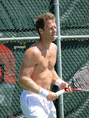 Robert Lindstedt Shirtless at Cincinnati Open 2010