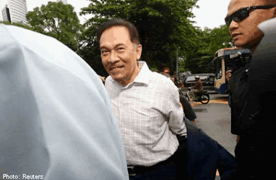 Datuk Seri Anwar Ibrahim, datuk t, Datuk T Sex Video, datukt sex tape, scandal movie, sex scandal, sex tape,police report