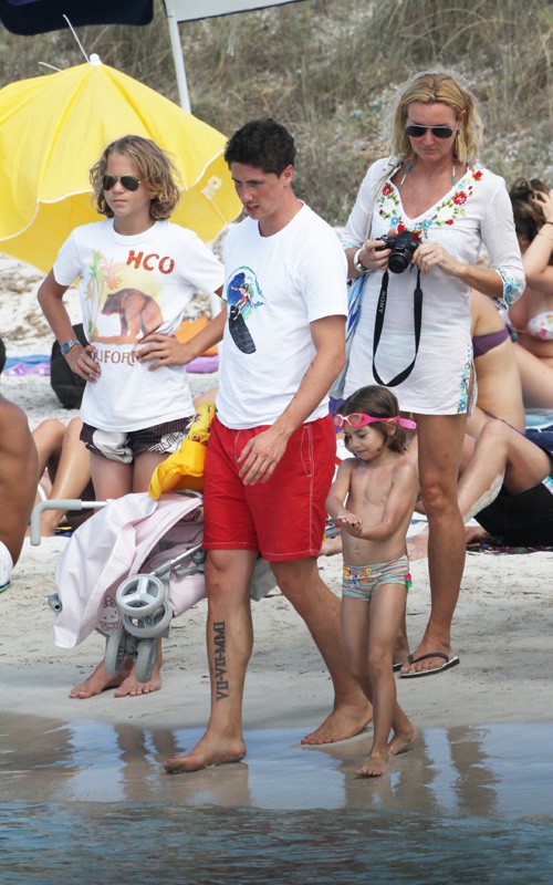 Fernando Torres was spotted arriving with his family on the Spanish island