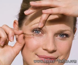  bulu mata palsu bakal membuat mata lebih lentik dan bold 5 Langkah Praktis Untuk Memasang Bulu Mata Palsu Sendiri