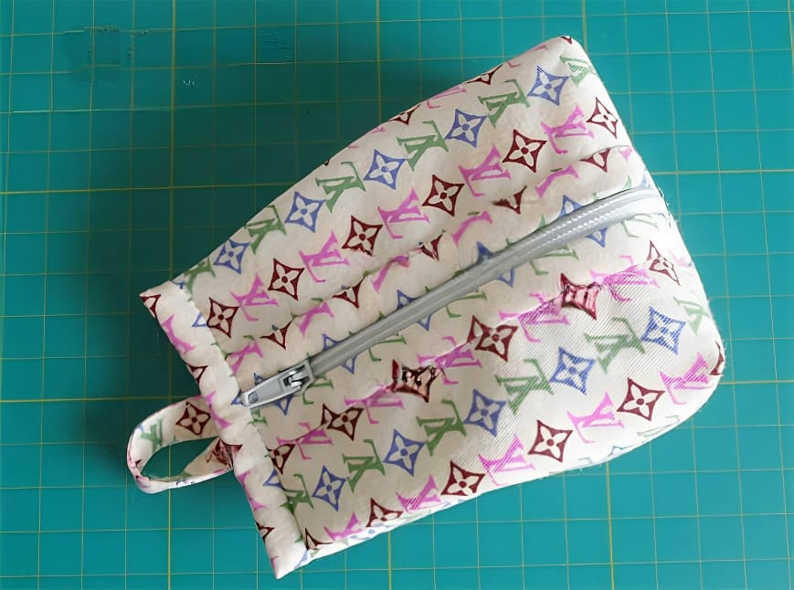 DIY Easy Small Zipper Pouch