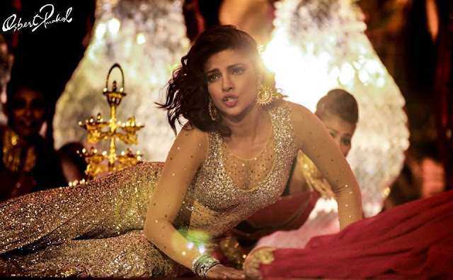 priyanka chopra dancing pics 