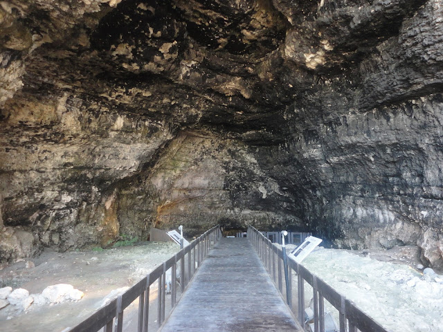 La Grotta degli Dèi nella baia di Manaccora