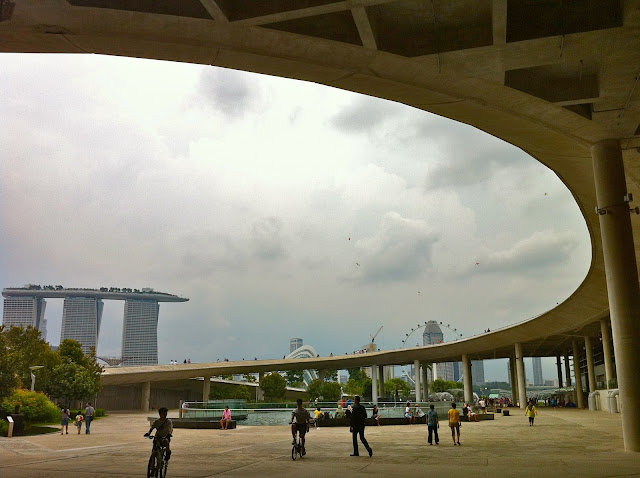 Kite Flying At Marina Barrage