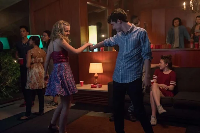 Cada-Día-romance-juvenil-adaptacion-2018-cine-reseñas-Angourie-Rice-Debby-Ryan-Justice-Smith-Lucas-Jade-Zumann-David Levithan-Owen-Teague