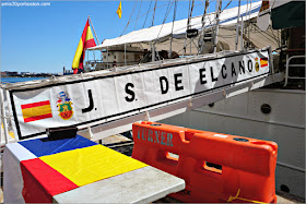 Entrada al Buque Escuela de la Armada Española Juan Sebastián de Elcano en el Puerto de Boston