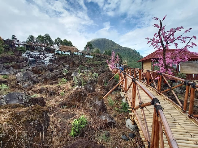 Berwisata di akhir pekan telah dinanti nanti bagi setiap keluarga Sibajag Green Canyon Temanggung Destinasi Wisata Alam Di Jawa Tengah