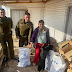 Carabineros de San Clemente gestionan leña para vecina de la comuna