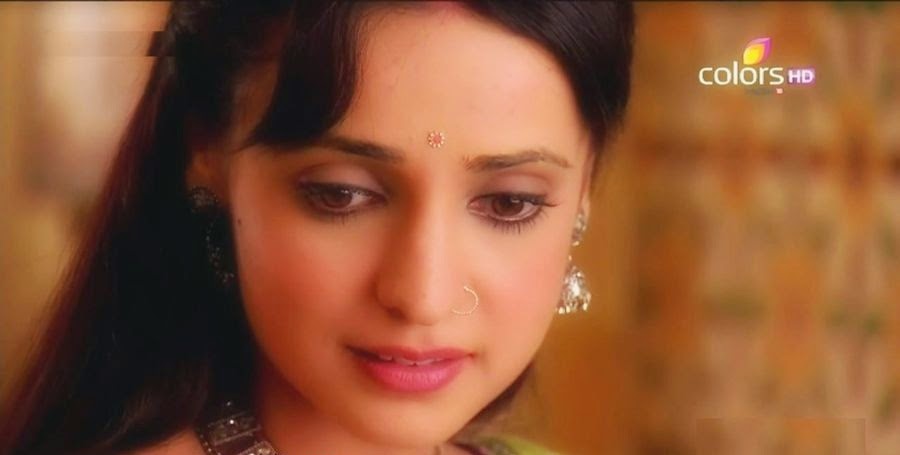 Sanaya Irani As Paro HD Wallpapers Free Download